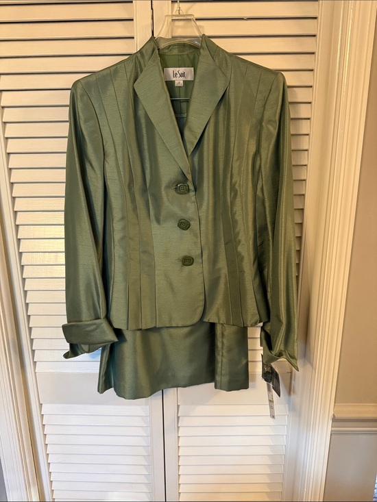 Le Suit Jackets & Blazers - NWT Le Suit Mint Green Skirt Suit Size 12 Vintage Inspired Blazer & A‑Line Skirt